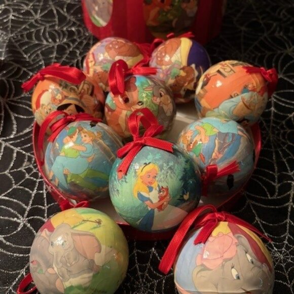 GUC Disney 1999 A Christmas to Remember Ornament Set (Incomplete - 11/12) - Picture 5 of 7